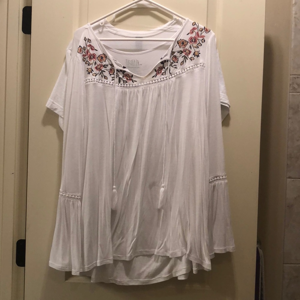 Cute Walmart shirt never worn